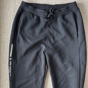Abercrombie & Fitch boys YPB black